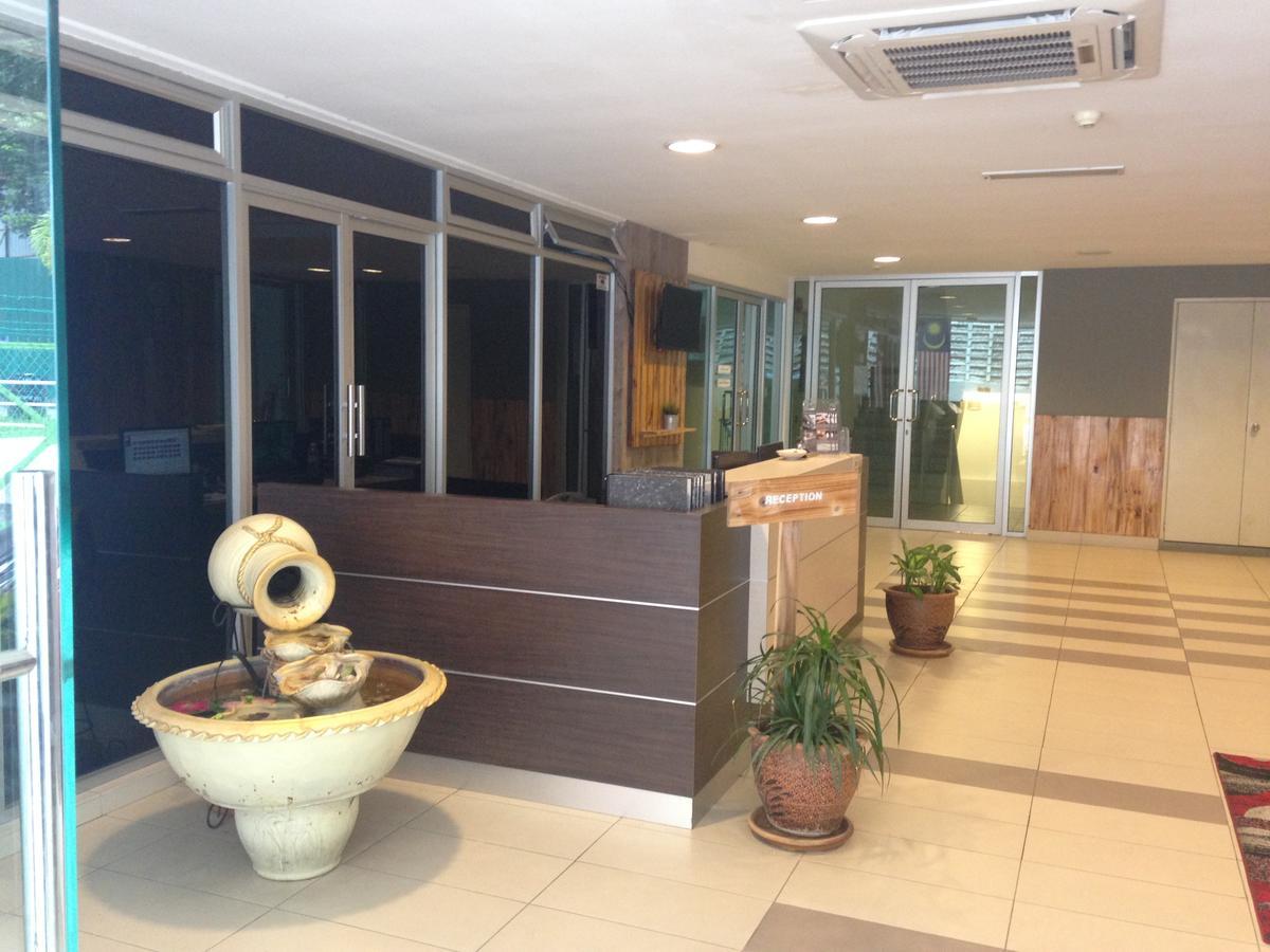 Aster Hotel Bukit Jalil Куала-Лумпур Экстерьер фото